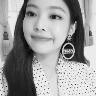 Sticker from — Jennie dark @sxxayy