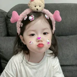 😚 emoji ន𝚞ᴋᴋ𝚞's ᴘᴀᴄᴋ Telegram sticker 1 of 78