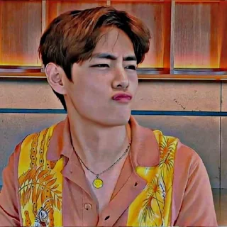 😙 emoji 迎 𝐊𝐈𝐌 𝐓𝐀𝐄𝐇𝐘𝐔𝐍𝐆 [ @sebatcrot ] Telegram sticker 11 of 100