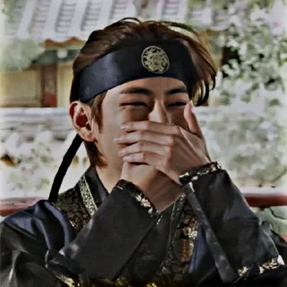 🤴 emoji 迎 𝐊𝐈𝐌 𝐓𝐀𝐄𝐇𝐘𝐔𝐍𝐆 [ @sebatcrot ] Telegram sticker 19 of 100