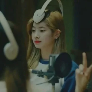 🌻 emoji Dahyun dark-@cutejurnall Telegram sticker 15 of 21