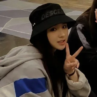 Sticker from HEEJIN DARK @BIONINIE