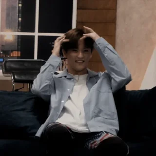 🦅 emoji Mark lee dark by @stickernct Telegram sticker 6 of 42