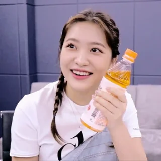 Sticker from yeri @APLAEPEIDI