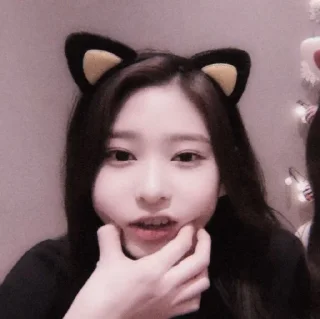 💗 emoji ❏⃟۪۪۪⃛⃟꒲kim minju by @CCUTIESTBABY ◍𑂺ི⸼ Telegram sticker 10 of 50