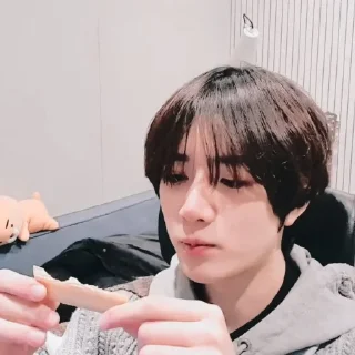 🍚 emoji BEOMGYU TXT – @FREYZIE Telegram sticker 19 of 30