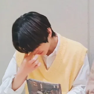Sticker from Hoonie by ; @jjxlie30
