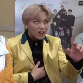 🗿 emoji Haechan meme by:@Rin_aackp Telegram sticker 6 of 32