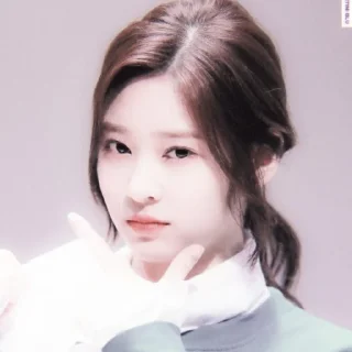 💗 emoji ❏⃟۪۪۪⃛⃟꒲kim minju by @CCUTIESTBABY ◍𑂺ི⸼ Telegram sticker 15 of 50