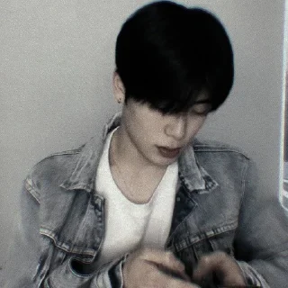 Sticker from ⎙  jᥲᥱhᥡᥙᥒ  ҂  @bberrybitch  仌