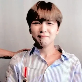 Sticker from @ddefullsunie as lee haechan 🐻