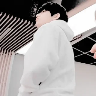 Sticker from ㅤㅤ𝖙𝖆𝖊𝖍y̸𝖚𝖓𝖌𝖎𝖊 . @JNNIES096
