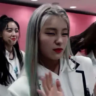 🥢 emoji yꫀji itzy ⋆ @roleplaysticker Telegram sticker 13 of 80