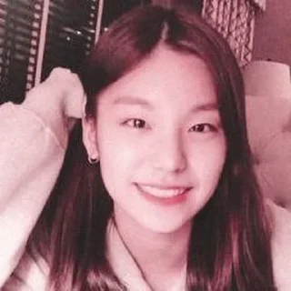 🦋 emoji ⋆  ̥ hwang yeji — @lilhyunjin Telegram sticker 10 of 45