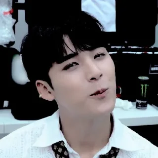 🧇 emoji 𓍼𓈒 mingyu — @stickerseventeen Telegram sticker 19 of 25