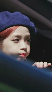 Sticker from Jisoo // @VINKHA