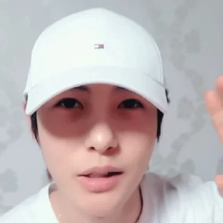 Sticker from huang renjun ⋆ @discneuy
