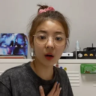 😮 emoji ITZY~~~ Telegram sticker 17 of 75