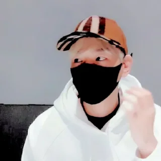 🍣 emoji 𝐁aekhyun 𝐒oft 𝐏sd by @blcmoonk Telegram sticker 14 of 39