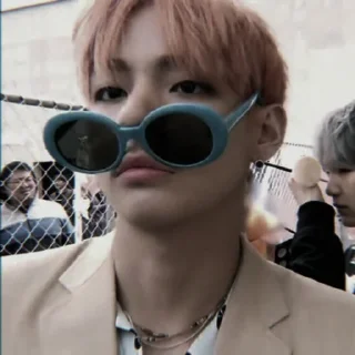 Sticker from @ZCKYX AS TAEHYUNG [V.2]