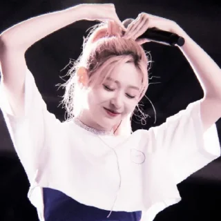 💗 emoji ❏⃟۪۪۪⃛⃟꒲kim minju by @CCUTIESTBABY ◍𑂺ི⸼ Telegram sticker 8 of 50