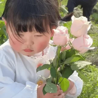 💐 emoji 摇一摇小肉包 @yaoyiyaoxiaokeai Telegram sticker 7 of 30