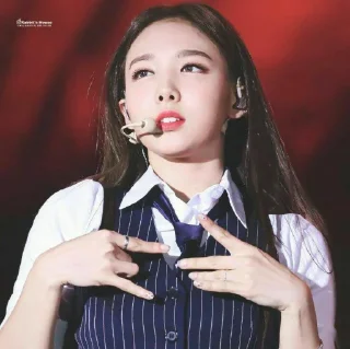 Sticker from IM NAYEON ㅡ by @taerastickers