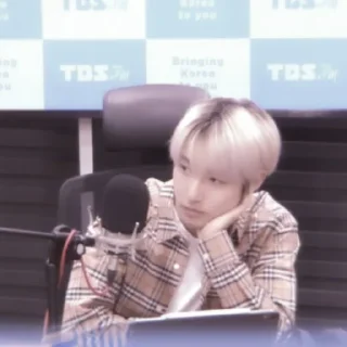 📻 emoji renjun radio 🎙 Telegram sticker 14 of 55