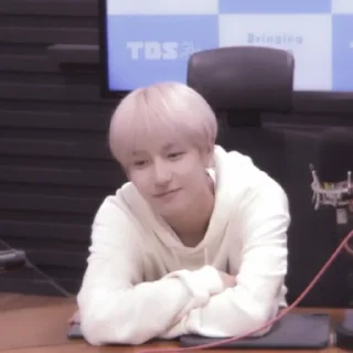 📻 emoji renjun radio 🎙 Telegram sticker 24 of 55