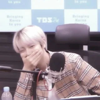 📻 emoji renjun radio 🎙 Telegram sticker 17 of 55
