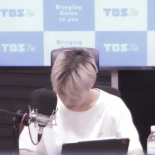 📻 emoji renjun radio 🎙 Telegram sticker 10 of 55
