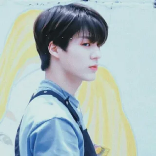 Sticker from @ranggae as jeno