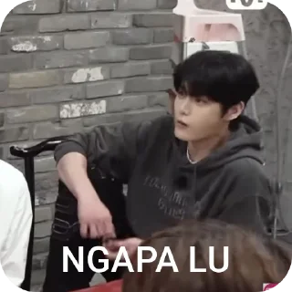🧥 emoji pak rt Telegram sticker 10 of 13