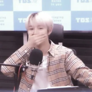📻 emoji renjun radio 🎙 Telegram sticker 16 of 55