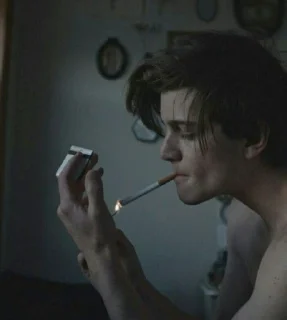 Sticker from 𝘚𝘔𝘖𝘒𝘐𝘕𝘎 🥂 - @M0HABBAT 💔 (@CalsiBot)