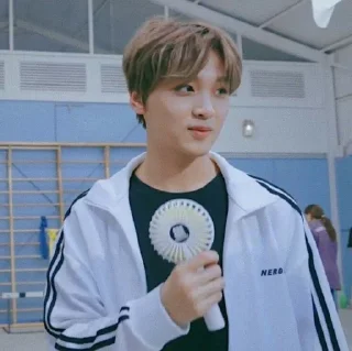 Sticker from hαechαn,이 〃 @penasangtuan✰