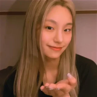 🍒 emoji Hwang Yeji | by : ⩩—🎨 @Galaxyxmoon Telegram sticker 3 of 26