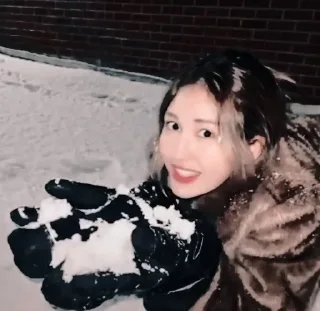 🍥 emoji ★ ˖ jeon somi @stickerrroleplayer Telegram sticker 7 of 26