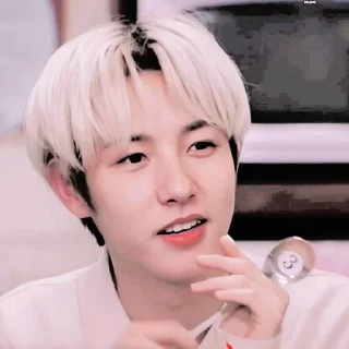 Sticker from ◜huang renjun ! ─ @petualangcilik