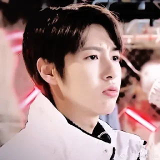 Sticker from ◜huang renjun ! ─ @petualangcilik