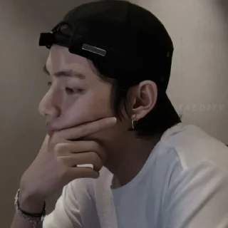Sticker from KIM TAEHYUNG : : @VANTAESEX