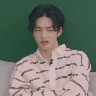 🤨 emoji random hyunjin! @traykieds Telegram sticker 22 of 40