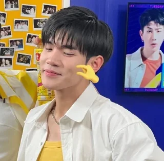 🐣 emoji 🐣 𝐅𝐨𝐮𝐫𝐭𝐡 𝐍𝐚𝐭𝐭𝐚𝐰𝐚𝐭 🐣 @ywenfenn Telegram sticker 11 of 50