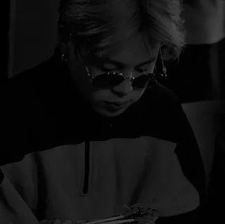 🍌 emoji ﹫jimin˘˘˘ @honestlydaily Telegram sticker 9 of 49