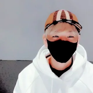 Sticker from 𝐁aekhyun 𝐒oft 𝐏sd by @blcmoonk