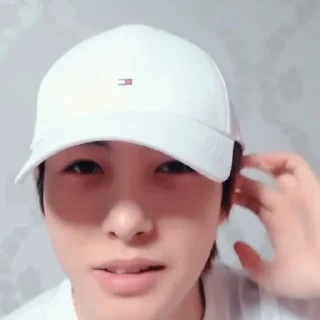 🦊 emoji huang renjun ⋆ @discneuy Telegram sticker 5 of 40