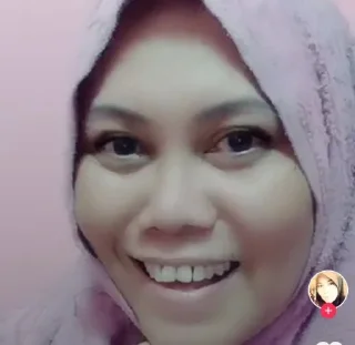 😜 emoji makcik mila atututu gemes' (alen punya kak) Telegram sticker 14 of 43