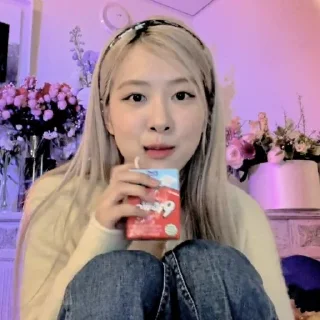 Sticker from 𝙍𝙊𝙎𝙀 𝙑.𝟮 @fckbadgirl