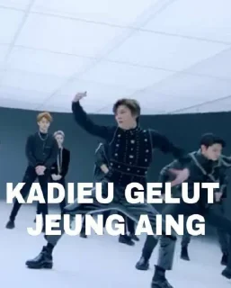 Sticker from Meme all kpop by ; @gthutmpe
