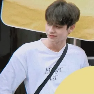Sticker from bright @sarangleoo